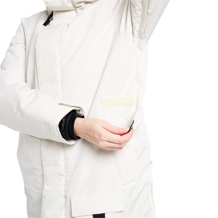 Burton Amora Parka - Women's 15 Burton Amora Parka - Women's - Image 13